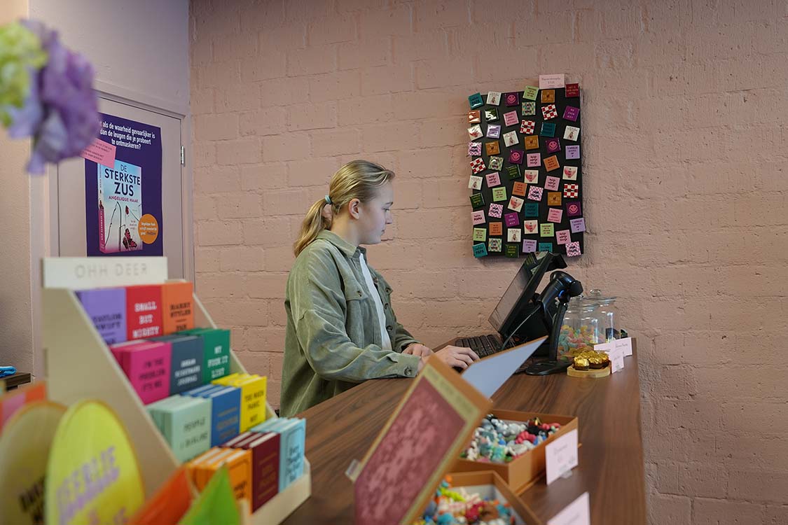 Sip & Read Fotocollage 8